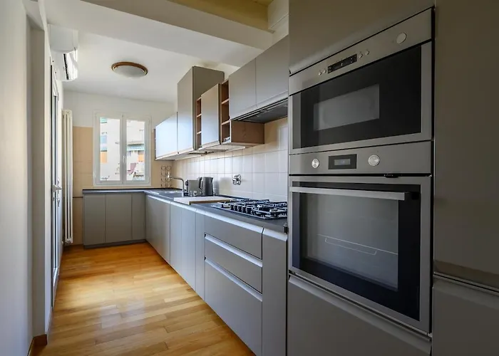 Bolognacentro 2bedr&terrace Near Station