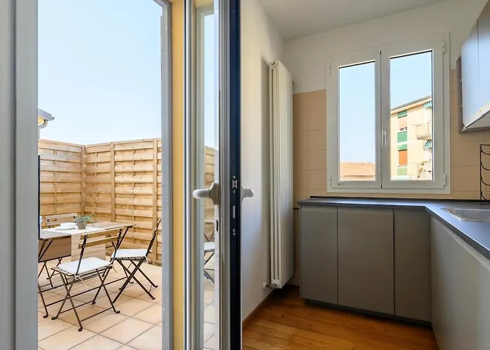 Apartment Bolognacentro 2bedr And Terrace Near Station *